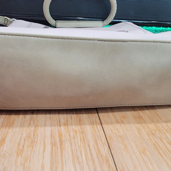 NWOT Relic Handbag Purse Baby Pink Crossbody Medium Size - Picture 5 of 7